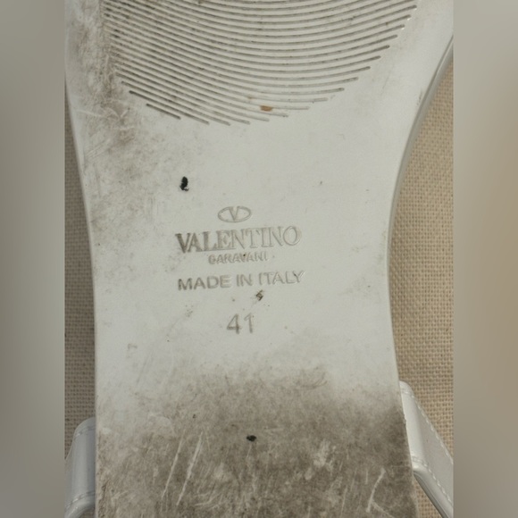 ❤️VALENTINO GARAVANI ROCKSTUD FLAT RUBBER SANDALS❤️ - Picture 9 of 13